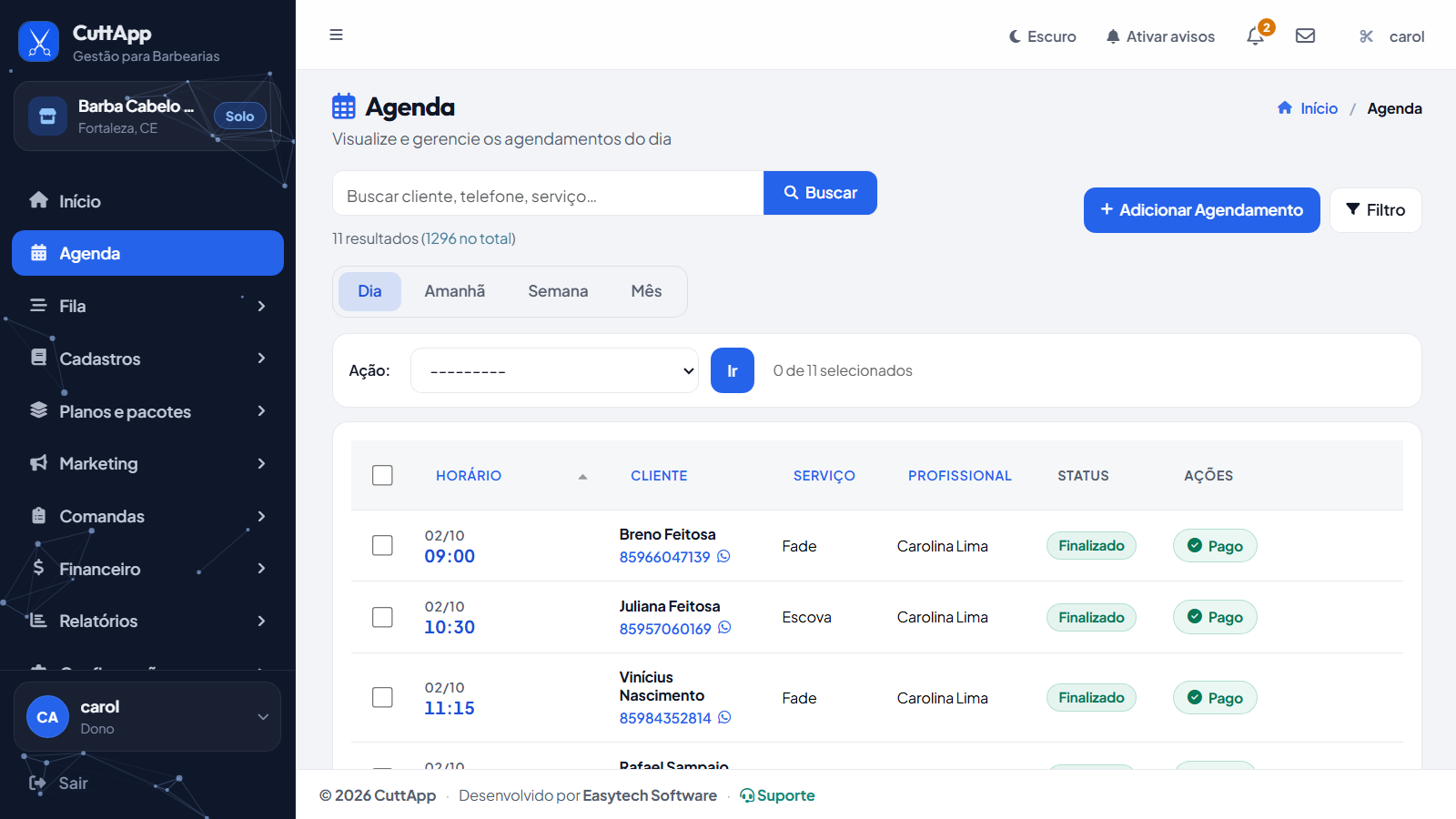 Agenda do dia com horários, clientes, status e botões de ação